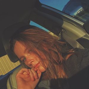 Meet your Posher, Ava